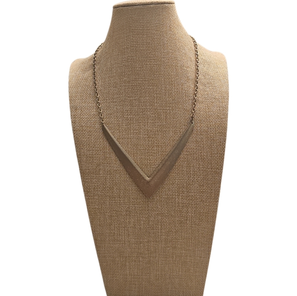 ETC Gold V-Style Necklace